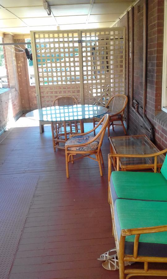 The Cowra Hotel 外观 照片